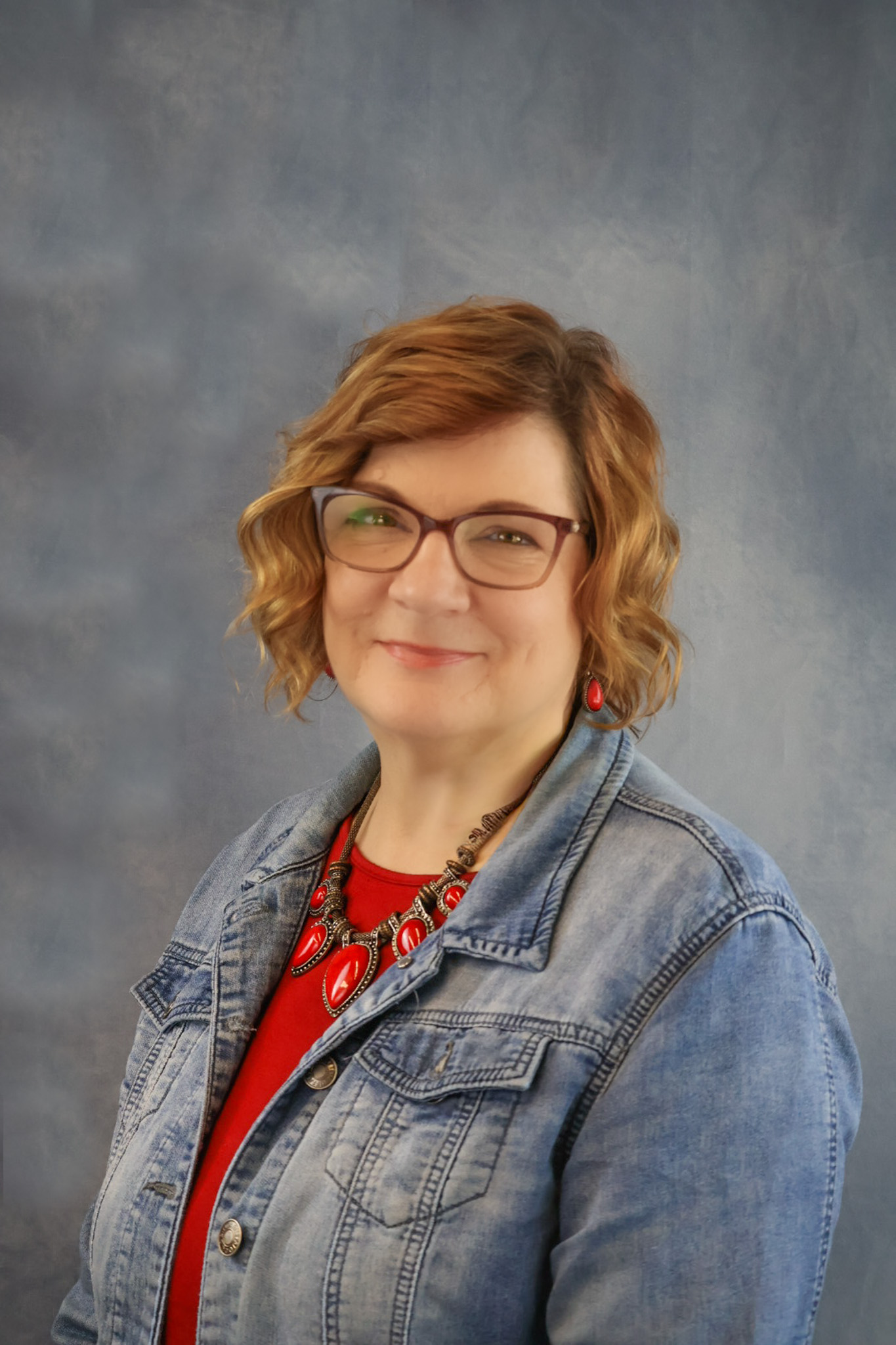 Heather Fowles Headshot 